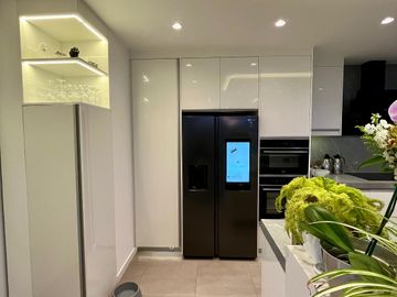 SE VENDE MODERNA CASA DE UNA SOLA PLANTA