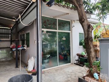 บ้านสวยหลังมุมส่วนตัวหาไม่ได้แล้ว !! ขายถูกมาก !! บ้านเดี่ยว  หมู่บ้านพฤกษาวิลเลจ 1 (ลำลูกกา-คลอง 5)  ขนาดพื้นที่ใช้สอย 232 ตร.ม.พื้นที่ 58.3 ตร.ว.เหม