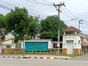 บ้านสวยหลังมุมส่วนตัวหาไม่ได้แล้ว !! ขายถูกมาก !! บ้านเดี่ยว  หมู่บ้านพฤกษาวิลเลจ 1 (ลำลูกกา-คลอง 5)  ขนาดพื้นที่ใช้สอย 232 ตร.ม.พื้นที่ 58.3 ตร.ว.เหม
