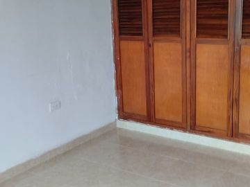 SE VENDE CASA DE DOS PISOS, BARRIO FLORENCIA, SINCELEJO