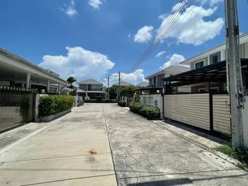 Single house for sale, corner plot, Life City Home Village (Ang Sila), Chonburi.