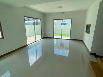 Single house for sale, corner plot, Life City Home Village (Ang Sila), Chonburi.