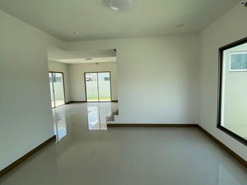 Single house for sale, corner plot, Life City Home Village (Ang Sila), Chonburi.