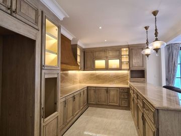 RUMAH BRANDNEW AMERICAN CLASSIC di Jl BANGKA / KEMANG, JAKSEL