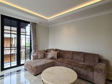RUMAH BRANDNEW AMERICAN CLASSIC di Jl BANGKA / KEMANG, JAKSEL