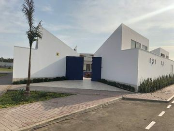 REMATO terreno de 344 metros en Condominio Oasis de Paracas USD 110,000 Negociables.