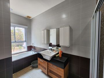 Condominium for sale, Modern Contemporary style, Doi Suthep view. The condo is located between Chiang Mai city. Near the Chiang Mai International Conv