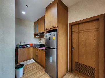 Condominium for sale, Modern Contemporary style, Doi Suthep view. The condo is located between Chiang Mai city. Near the Chiang Mai International Conv