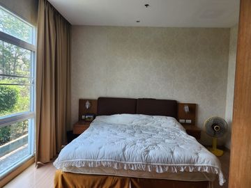 Condominium for sale, Modern Contemporary style, Doi Suthep view. The condo is located between Chiang Mai city. Near the Chiang Mai International Conv