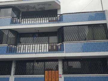 CASA COMERCIAL EN VENTA - SECTOR SOLANDA
