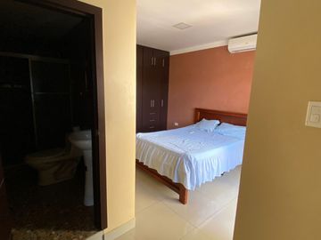 Casa en Venta Frente al Terminal Terrestre de Portoviejo