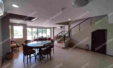 House and lot for sale in Cebu City, Gated in Banilad, Prime Location