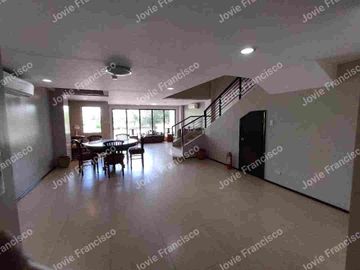 House and lot for sale in Cebu City, Gated in Banilad, Prime Location