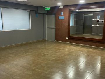 En venta suite amoblada en Riverfront 2 en Puerto Santa Ana