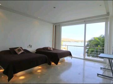 Casa en Venta Tequesquitengo, Jojutla Morelos
