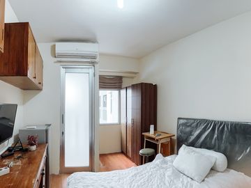 Apartemen GreenBay Pluit, studio furnish, view pool, lt rendah