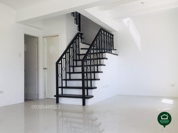 4 bedrooms House and Lot in Sto Tomas Batangas