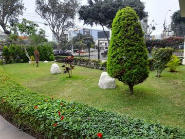 VENDO DEPARTAMENTO 100 MTS2. DOS DORMITORIOS AV. EL EJERCITO SAN ISIDRO