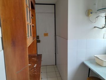 VENDO DEPARTAMENTO 100 MTS2. DOS DORMITORIOS AV. EL EJERCITO SAN ISIDRO
