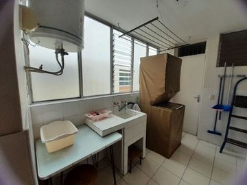 VENDO DEPARTAMENTO 100 MTS2. DOS DORMITORIOS AV. EL EJERCITO SAN ISIDRO