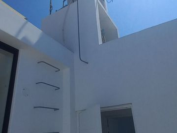 Venta de Casa de estreno 3 pisos con Piscina en Piura