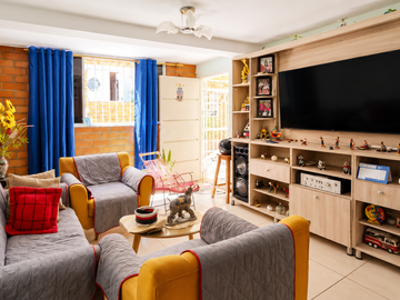 Se vende hermoso apartamento 
Ubicado en la Urbanización Villa Sofía, Girón
¡Gran oportunidad de viv