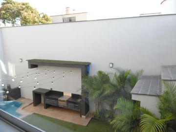 HERMOSA CASA 5 DORMITORIOS -JARDÍN SAUNA GIMNASIO PISCINA
