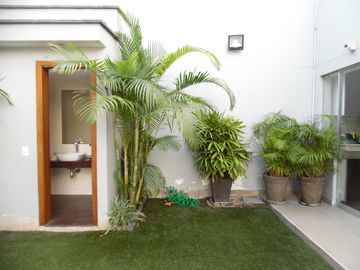 HERMOSA CASA 5 DORMITORIOS -JARDÍN SAUNA GIMNASIO PISCINA