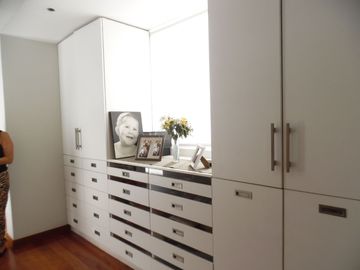 HERMOSA CASA 5 DORMITORIOS -JARDÍN SAUNA GIMNASIO PISCINA