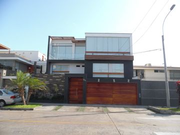 HERMOSA CASA 5 DORMITORIOS -JARDÍN SAUNA GIMNASIO PISCINA