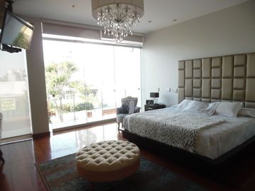 HERMOSA CASA 5 DORMITORIOS -JARDÍN SAUNA GIMNASIO PISCINA