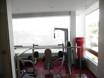 HERMOSA CASA 5 DORMITORIOS -JARDÍN SAUNA GIMNASIO PISCINA