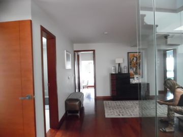 HERMOSA CASA 5 DORMITORIOS -JARDÍN SAUNA GIMNASIO PISCINA