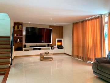 PR17612 Casa en venta en el sector Loma de los Benedictinos