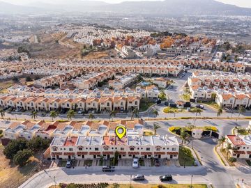 Casa en venta en coto Alta California con Remodelaciones y Aire Acondicionado