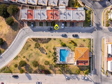 Casa en venta en coto Alta California con Remodelaciones y Aire Acondicionado