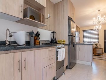 Casa en venta en coto Alta California con Remodelaciones y Aire Acondicionado