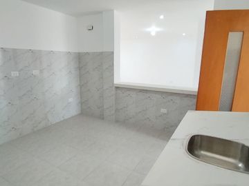 AMPLIO DEPARTAMENTO CON 4 HABITACIONES