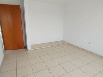 AMPLIO DEPARTAMENTO CON 4 HABITACIONES