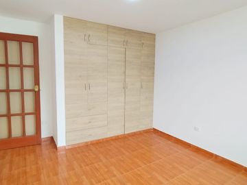 AMPLIO DEPARTAMENTO CON 4 HABITACIONES