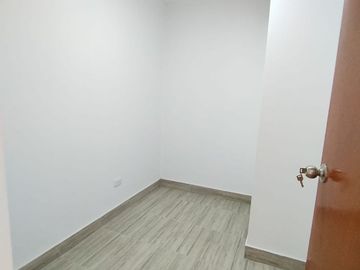 AMPLIO DEPARTAMENTO CON 4 HABITACIONES