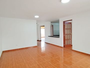 AMPLIO DEPARTAMENTO CON 4 HABITACIONES