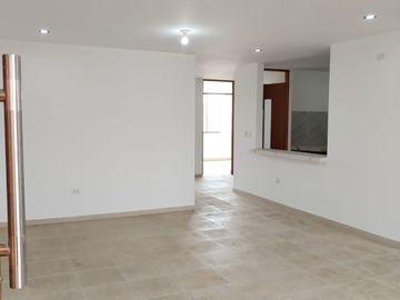 AMPLIO DEPARTAMENTO CON 4 HABITACIONES
