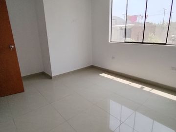 AMPLIO DEPARTAMENTO CON 4 HABITACIONES