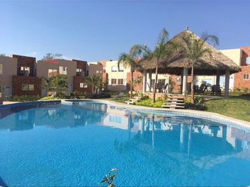 Una Amplia Casa con Alberca en Yautepec Morelos