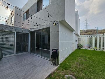 COLINAS DE SAN ISIDRO ZAPOPAN (ZONA CAÑADAS) CASA EN VENTA FRENTE A BOSQUE