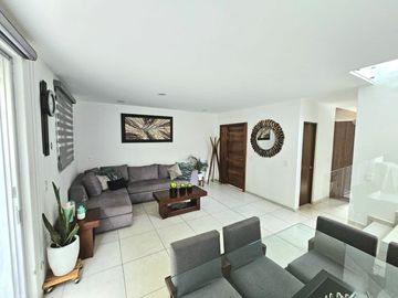COLINAS DE SAN ISIDRO ZAPOPAN (ZONA CAÑADAS) CASA EN VENTA FRENTE A BOSQUE
