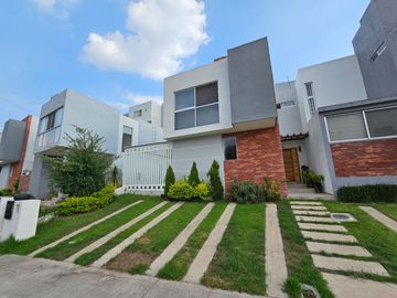 COLINAS DE SAN ISIDRO ZAPOPAN (ZONA CAÑADAS) CASA EN VENTA FRENTE A BOSQUE