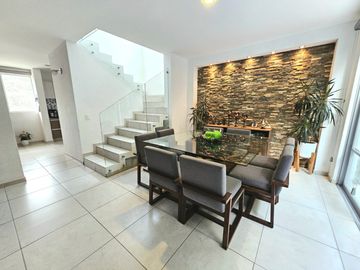 COLINAS DE SAN ISIDRO ZAPOPAN (ZONA CAÑADAS) CASA EN VENTA FRENTE A BOSQUE