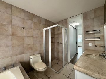 HERMOSA CASA EN VENTA EN GRAN JARDIN LEON, GTO
